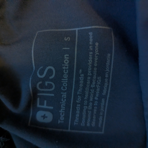 FIGS Scrub Set - Picture 6 of 7